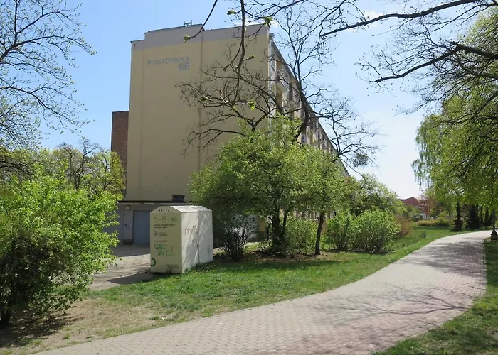 Nadmorski Piastowska 66 *